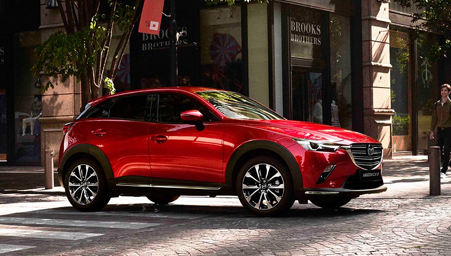 Mazda CX-3 nằm ở phân khúc SUV đô thị cỡ B, cạnh tranh trực tiếp với Kia Seltos hay Hyundai Kona.