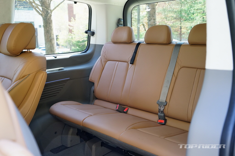 H&agrave;ng ghế thứ 3 của Hyundai Staria 2021