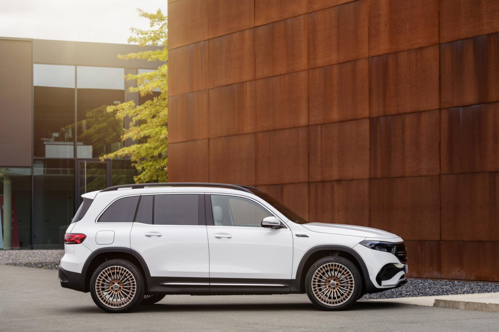 Mercedes-Benz EQB 2021 c&oacute; k&iacute;ch thước ngang ngửa GLB
