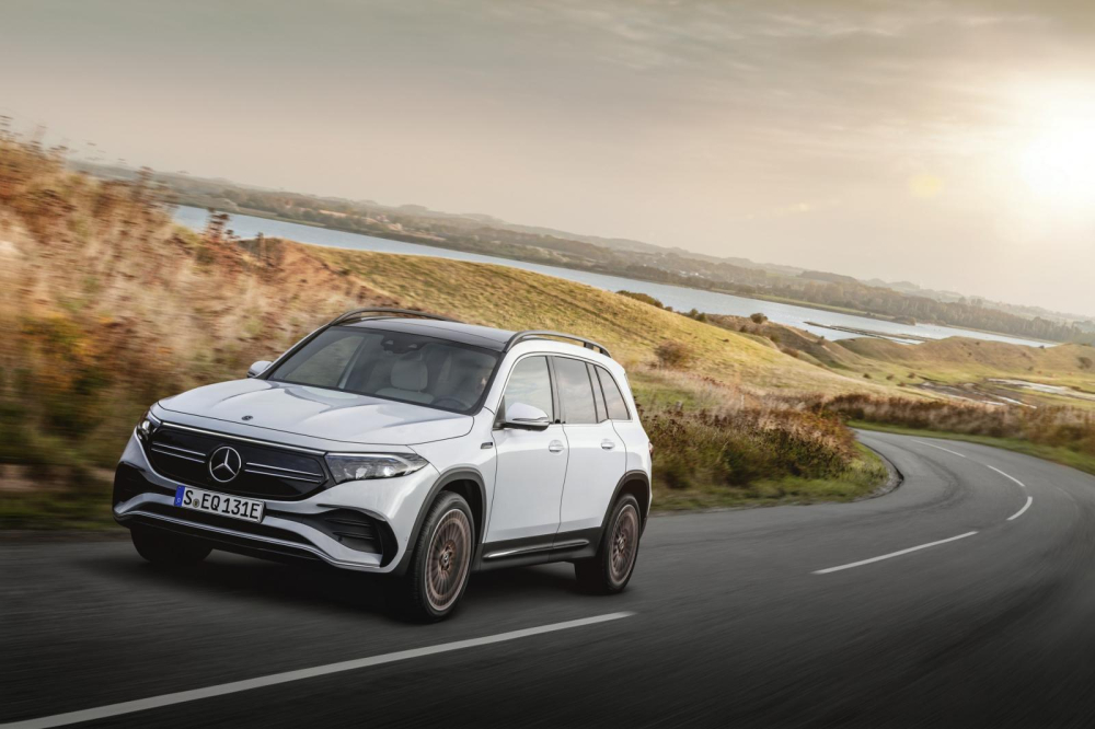 Mercedes-Benz EQB 2021 tr&igrave;nh l&agrave;ng trong triển l&atilde;m &Ocirc; t&ocirc; Thượng Hải 2021