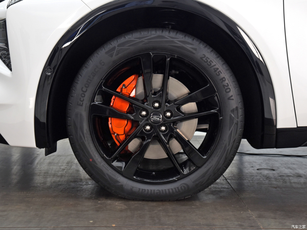 Bộ v&agrave;nh của Ford Evos