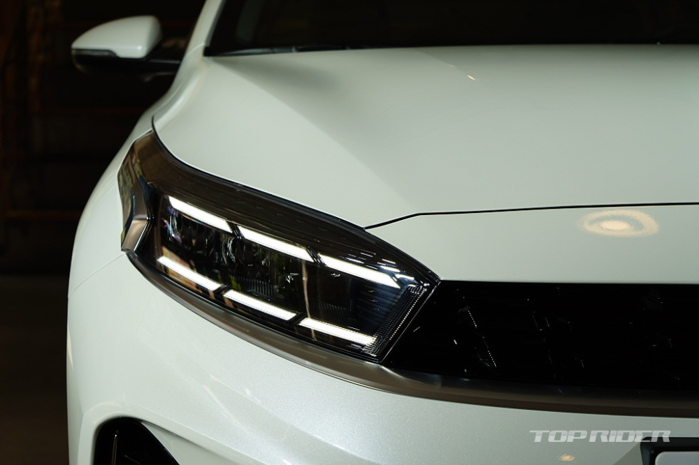 Đèn pha của Kia Cerato 2021