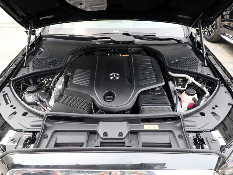 Động cơ của Mercedes-Maybach S480 2021 Động cơ của Mercedes-Maybach S480 2021