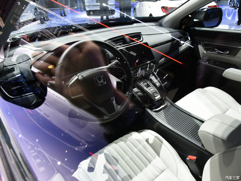 Vô lăng của Honda Breeze e:PHEV 2021