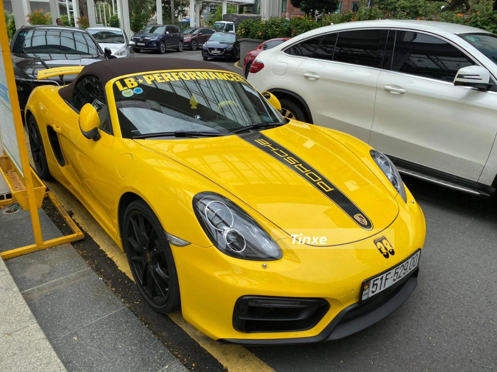 Sự kiện hứa hẹn sẽ c&oacute; nhiều mẫu xe thể thao tốc độ, trong ảnh l&agrave; Porshe Boxster