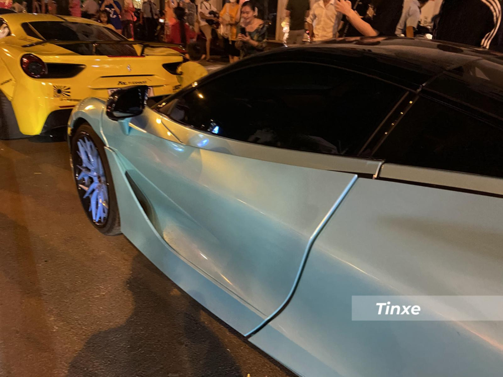 Đây là 1 trong số ít xe McLaren 720S độ động cơ