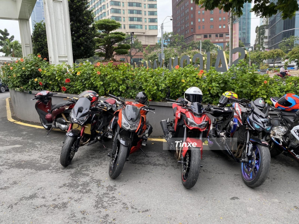 4 chiếc Kawasaki Z-Series tại sự kiện
