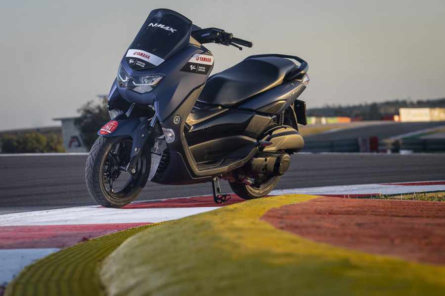 Mẫu xe tay ga đẹp mắt, ho&agrave;nh tr&aacute;ng v&agrave; hiện đại của Yamaha