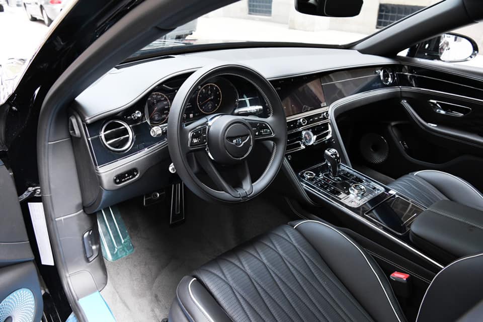 Nội thất xe si&ecirc;u sang Bentley Flying Spur First Edition của doanh nh&acirc;n Đức Huy