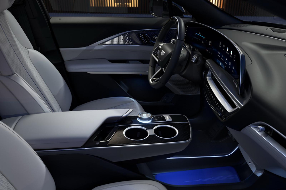 Cụm điều khiển trung t&acirc;m như nằm lơ lửng của Cadillac Lyriq 2023