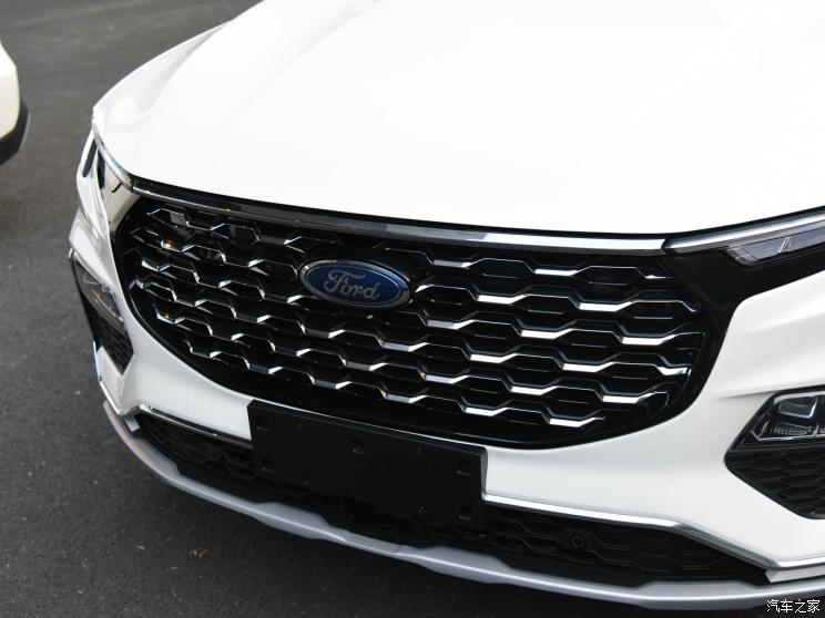 Lưới tản nhiệt của Ford Equator 2021