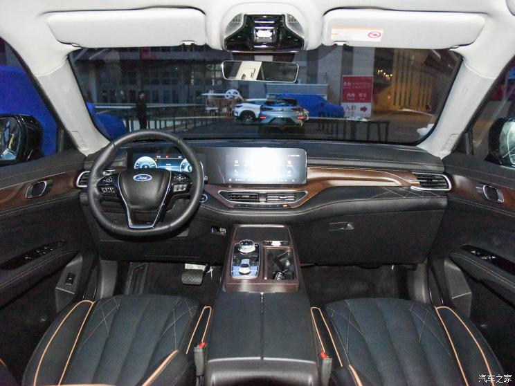 Nội thất của Ford Equator 2021 bản 7 chỗ