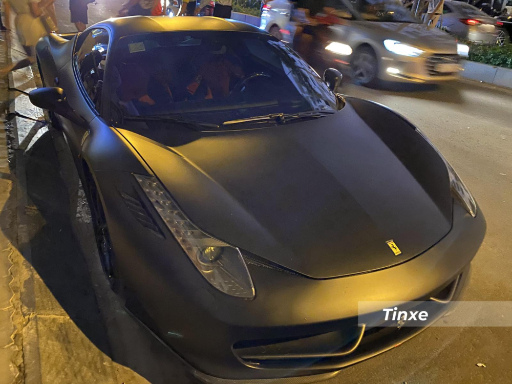 Siêu xe Ferrari 458 Italia Batman của người yêu xe tại Sài thành