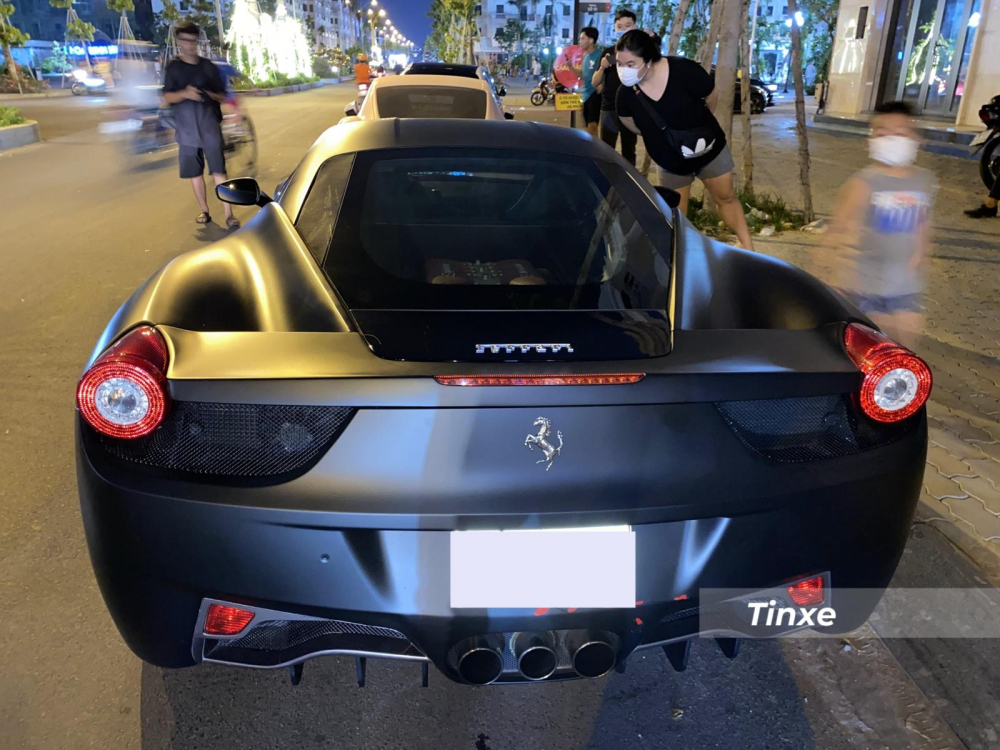 Ferrari 458 Italia có công suất 570 mã lực