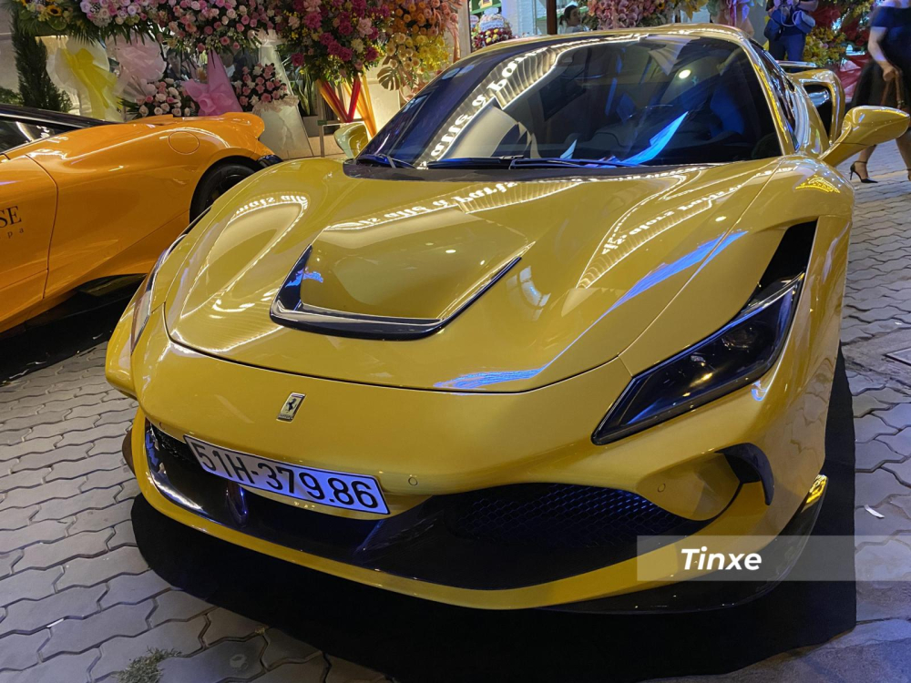Đánh giá nhanh Ferrari F8 Spider độ Novitec đầu tiên Đông Nam Á của nhà giàu Việt