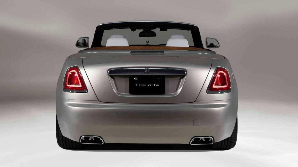 Đu&ocirc;i xe Rolls-Royce Dawn The Kita