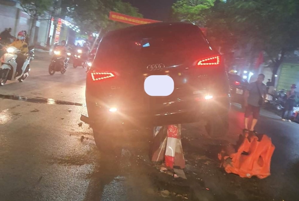 Thiệt hại của chiếc xe Audi Q5 kh&aacute; nghi&ecirc;m trọng