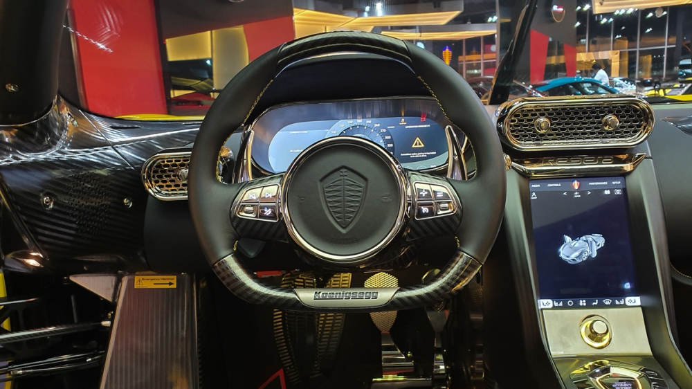 V&ocirc; lăng của xe Koenigsegg Regera