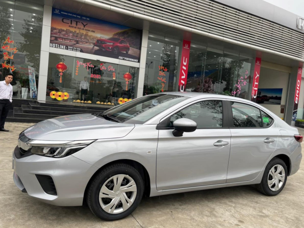 Honda City E 2021 đã về đại lý, có 3 tùy chọn màu sắc ngoại thất là trắng, bạc và đen.