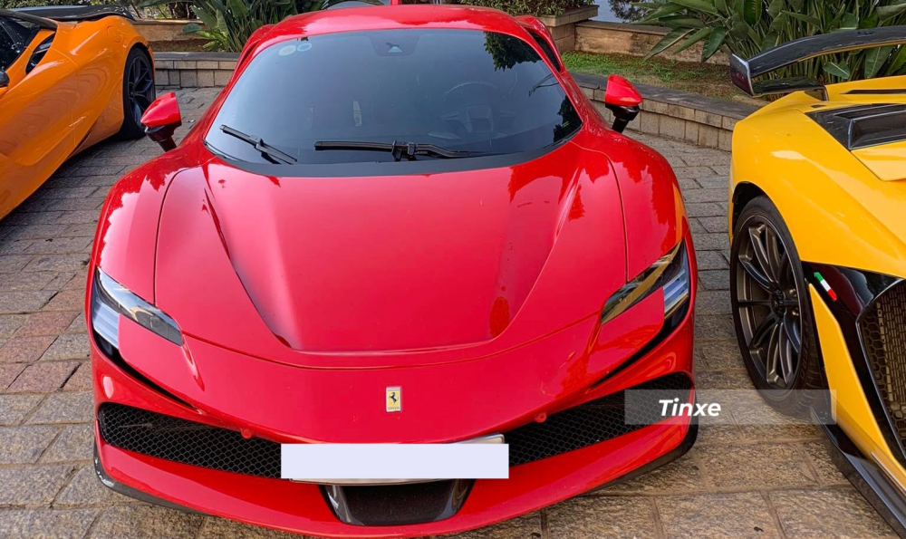 Đây là chiếc siêu xe Ferrari SF90 Stradale đầu tiên ở Việt Nam ra biển số Đây là chiếc siêu xe Ferrari SF90 Stradale đầu tiên ở Việt Nam ra biển số