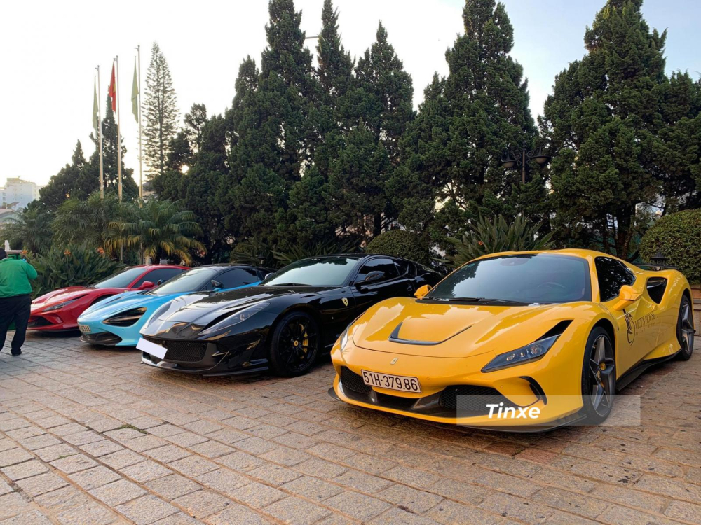 Siêu xe mui trần Ferrari F8 Spider đọ dáng cùng Ferrari 812 Superfast, McLaren 720S Spider và Ferrari F8 Tributo