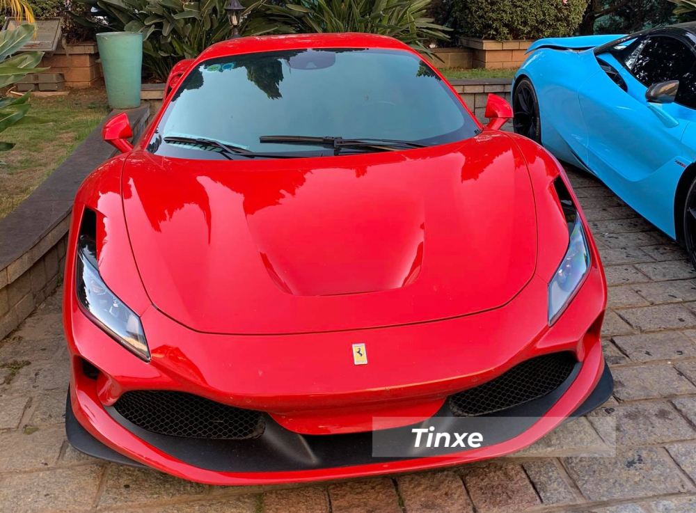 Ferrari F8 Tributo màu đỏ đẹp mắt