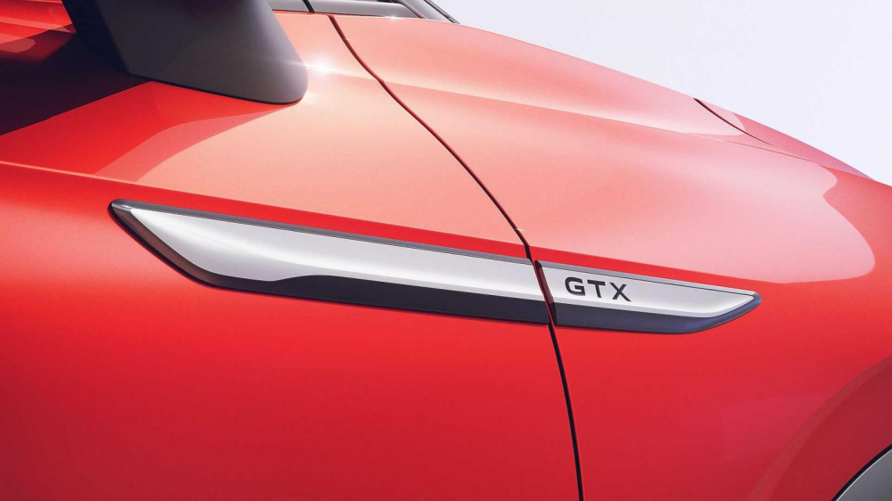 Nẹp kim loại trang trí trên chắn bùn trước của Volkswagen ID.4 GTX 2021