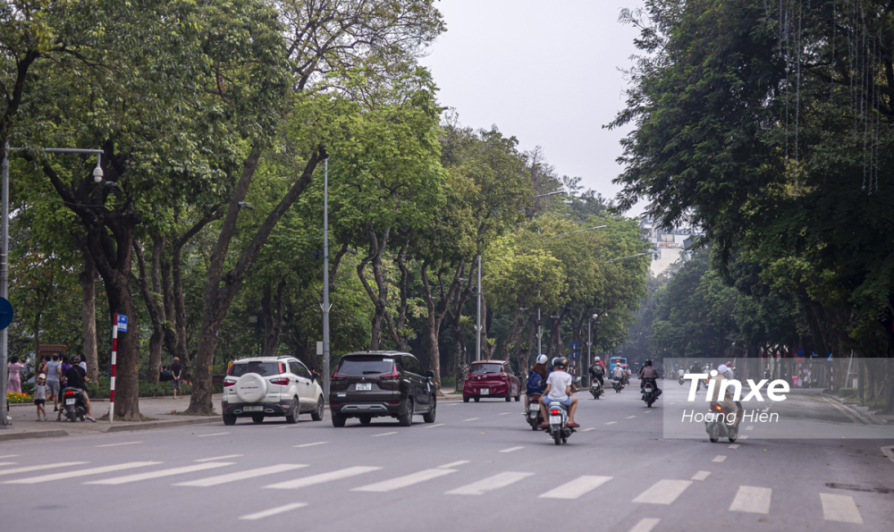 H&agrave; Nội s&aacute;ng 30/4