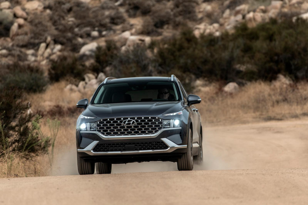 Tư vấn chia sẻ giá dự kiến của Hyundai Santa Fe 2021 lên tới trên 1,5 tỷ đồng. Tư vấn chia sẻ giá dự kiến của Hyundai Santa Fe 2021 lên tới trên 1,5 tỷ đồng.