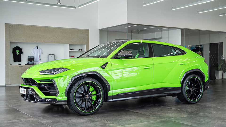 Chiếc siêu SUV Lamborghini Urus này thuộc bản 2021 và có gói độ chính hãng mang tên Pearl Capsule Chiếc siêu SUV Lamborghini Urus này thuộc bản 2021 và có gói độ chính hãng mang tên Pearl Capsule