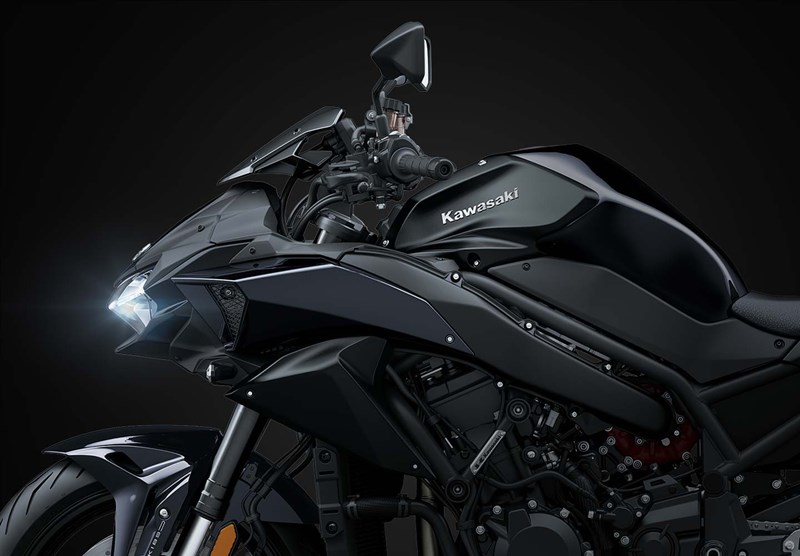 Màu đen mới trên chiếc Naked bike đỉnh cao Màu đen mới trên chiếc Naked bike đỉnh cao