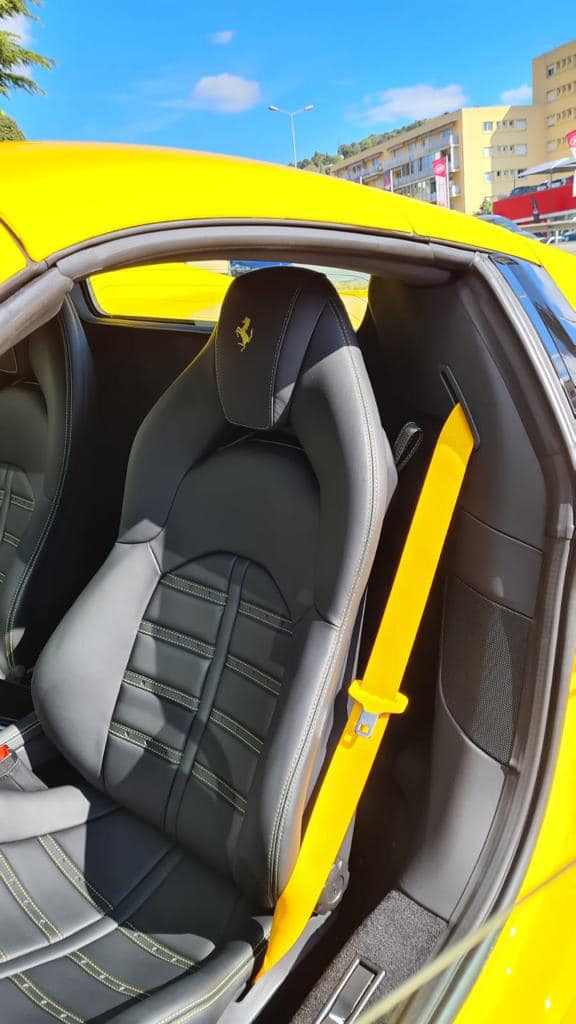 Ghế ngồi của siêu xe mui trần Ferrari F8 Spider sắp về Việt Nam Ghế ngồi của siêu xe mui trần Ferrari F8 Spider sắp về Việt Nam