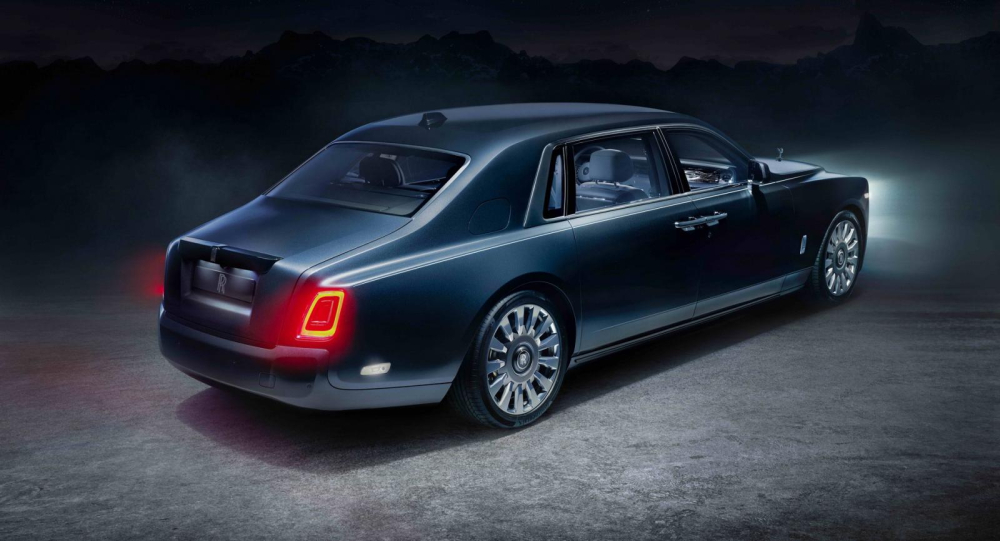 Rolls-Royce Phantom Tempus được sơn màu xanh đậm Rolls-Royce Phantom Tempus được sơn màu xanh đậm