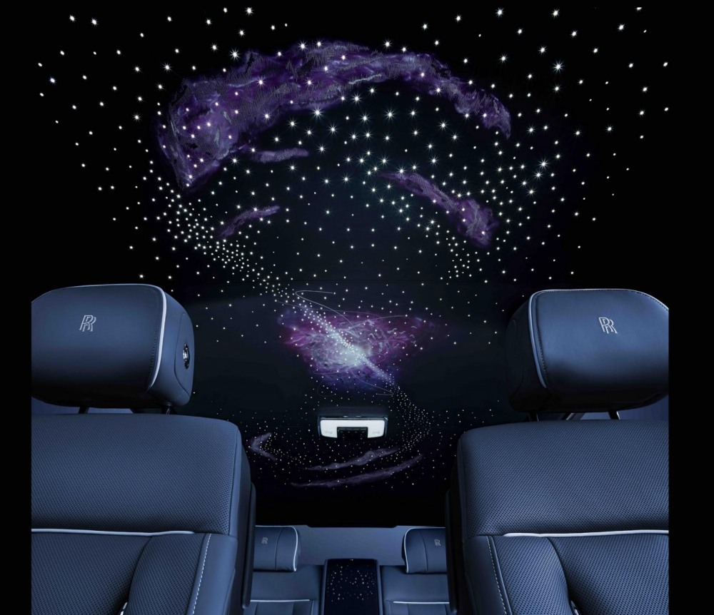 Trần xe bầu trời sao của Rolls-Royce Phantom Tempus Trần xe bầu trời sao của Rolls-Royce Phantom Tempus