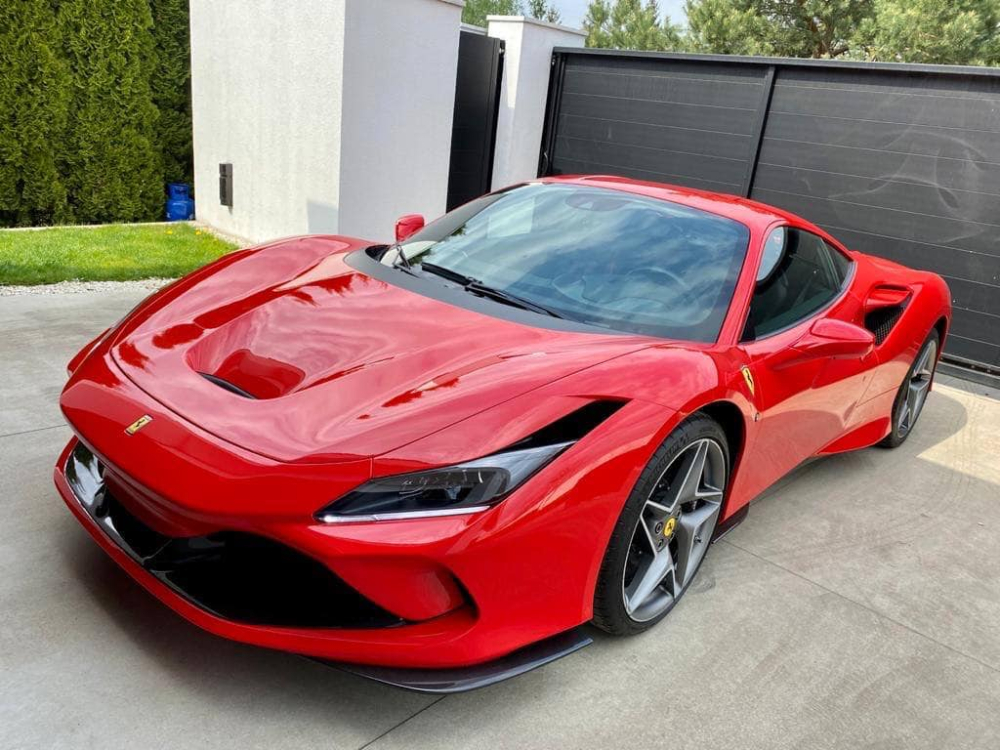 Các nhà giàu Việt đang đẩy nhanh tốc độ mua siêu xe Ferrari F8 Các nhà giàu Việt đang đẩy nhanh tốc độ mua siêu xe Ferrari F8