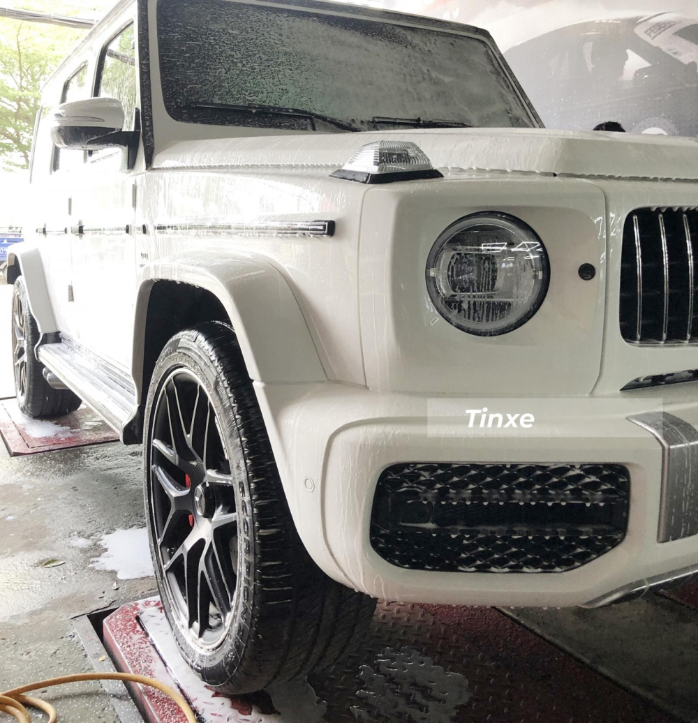 Chiếc xe Mercedes-AMG G63 của Sơn T&ugrave;ng M-TP được mua th&ocirc;ng qua 1 c&ocirc;ng ty nhập khẩu tư nh&acirc;n giống như Tuấn Hưng