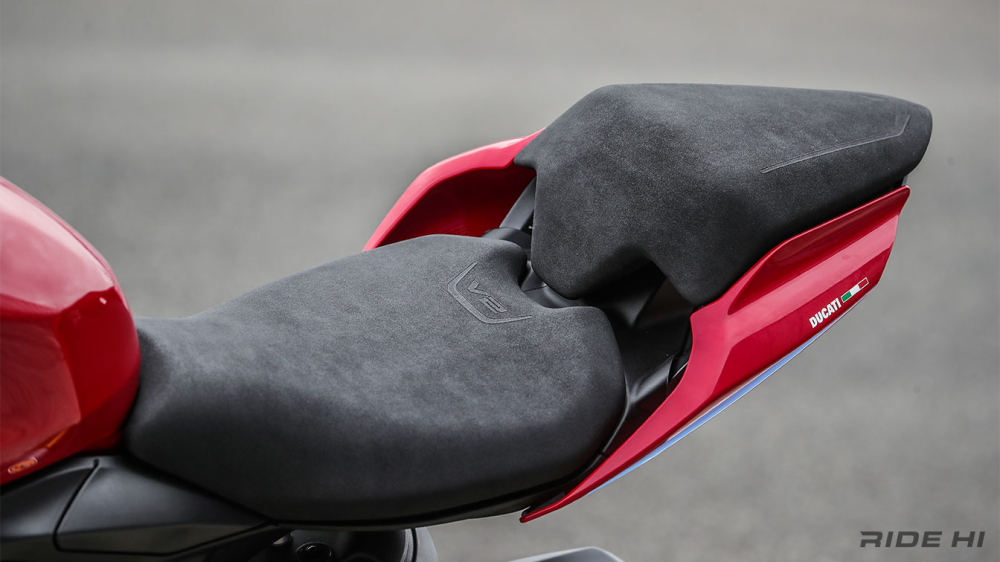 Yên xe phân tầng trên Super bike