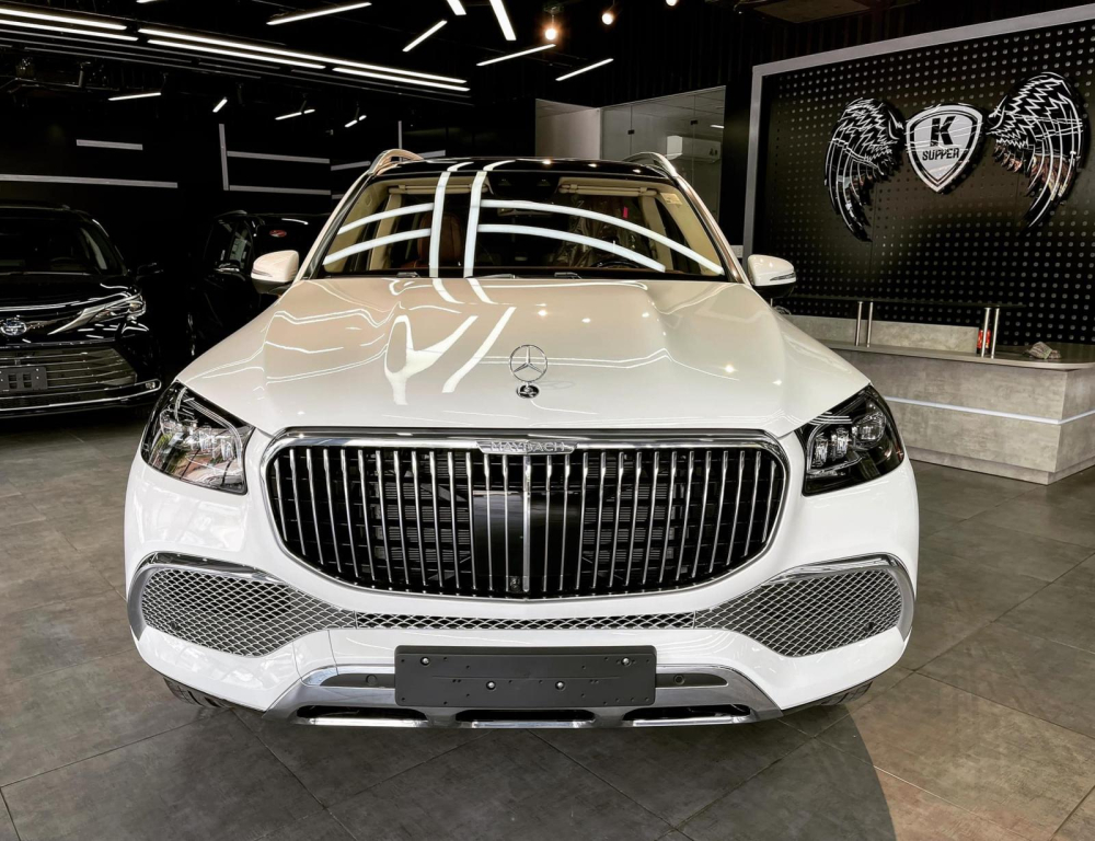 SUV siêu sang Mercedes-Maybach GLS 600 màu trắng hàng hiếm tại Việt Nam SUV siêu sang Mercedes-Maybach GLS 600 màu trắng hàng hiếm tại Việt Nam
