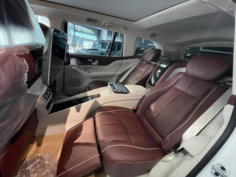 Hàng ghế sau trên Mercedes-Maybach GLS 600 Hàng ghế sau trên Mercedes-Maybach GLS 600