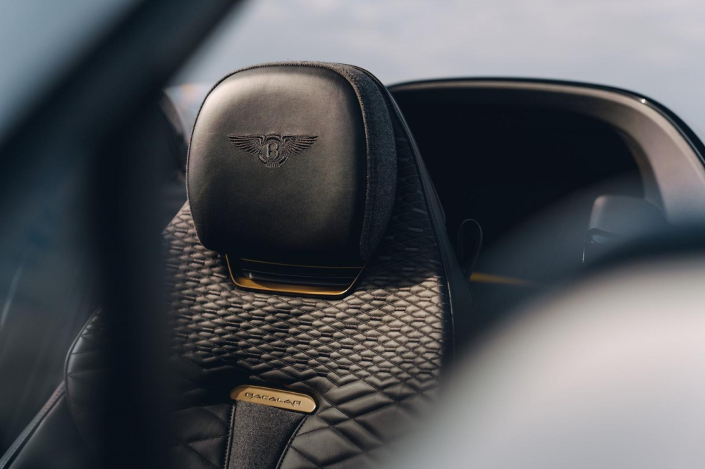 Ghế của Bentley Bacalar Roadster Special c&oacute; d&ugrave;ng chất liệu len
