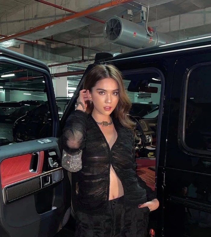 Ngọc Trinh cùng Mercedes-AMG G63 Brabus Ngọc Trinh cùng Mercedes-AMG G63 Brabus