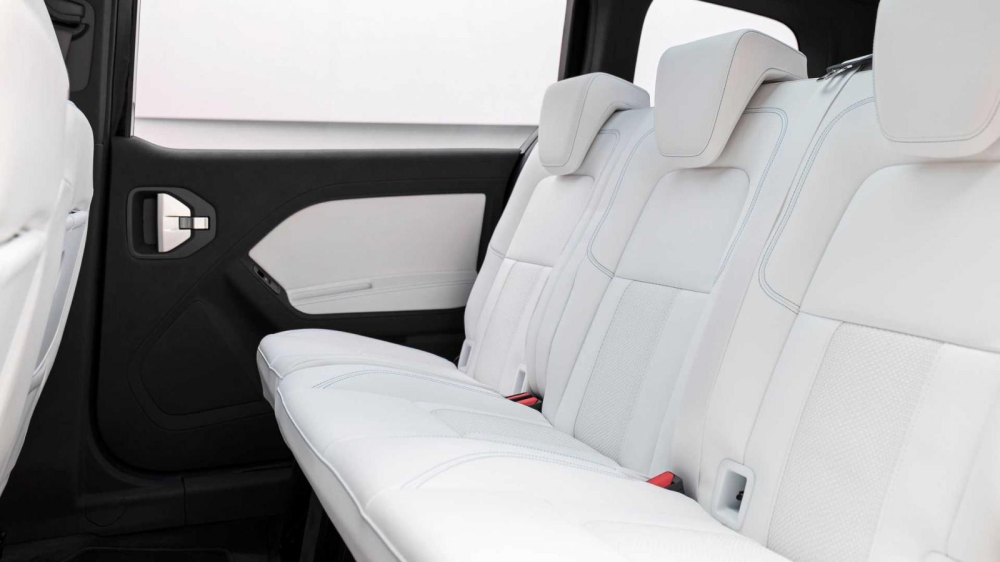 Mercedes-Benz EQT có nội thất 7 chỗ