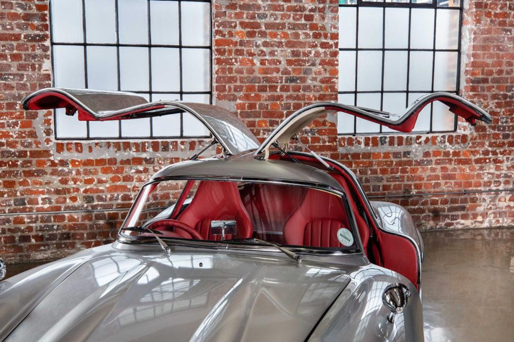Bộ cửa c&aacute;nh chim của Gullwing Tribute