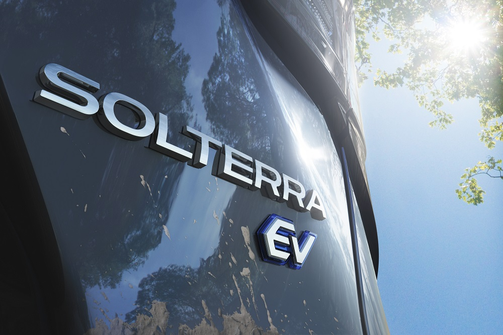 Subaru Solterra l&agrave; xe điện v&agrave; c&oacute; k&iacute;ch thước ngang ngửa đ&agrave;n anh Forester