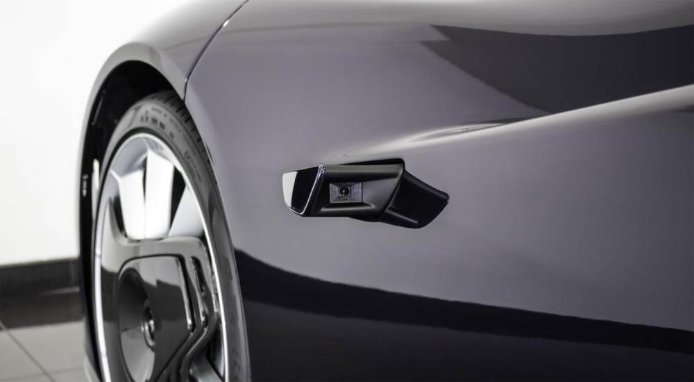 McLaren Speedtail sử dụng camera làm gương chiếu hậu