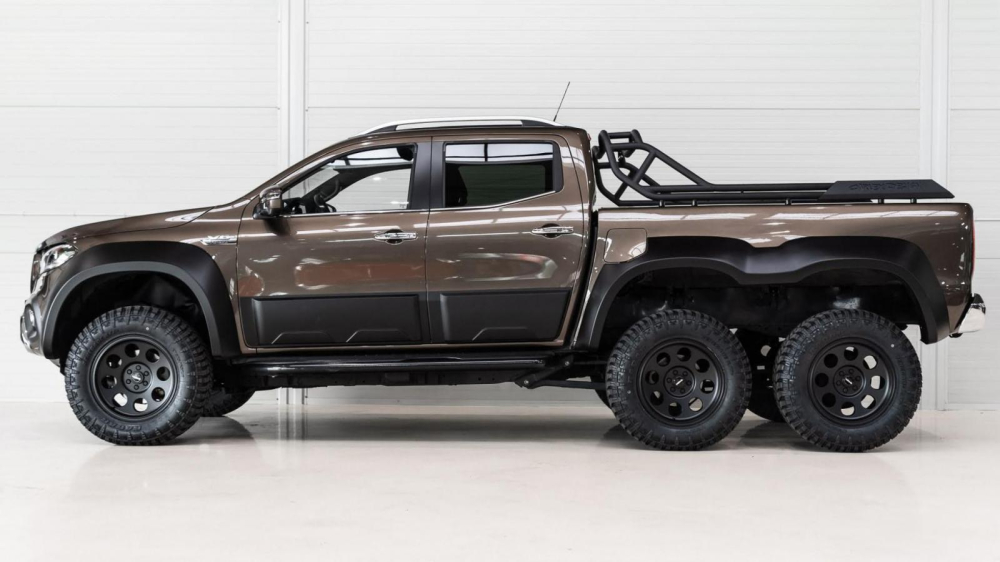 Ph&iacute;a sườn của Mercedes X-Class 6x6