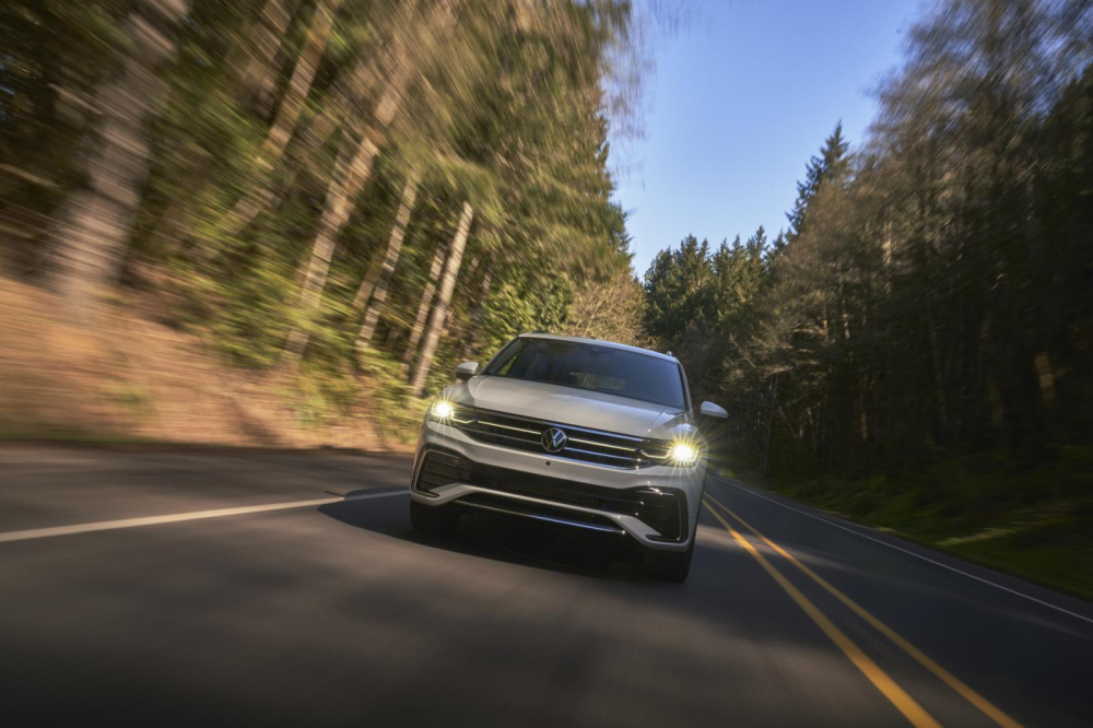 Volkswagen Tiguan Allspace 2021 được thay đổi thiết kế