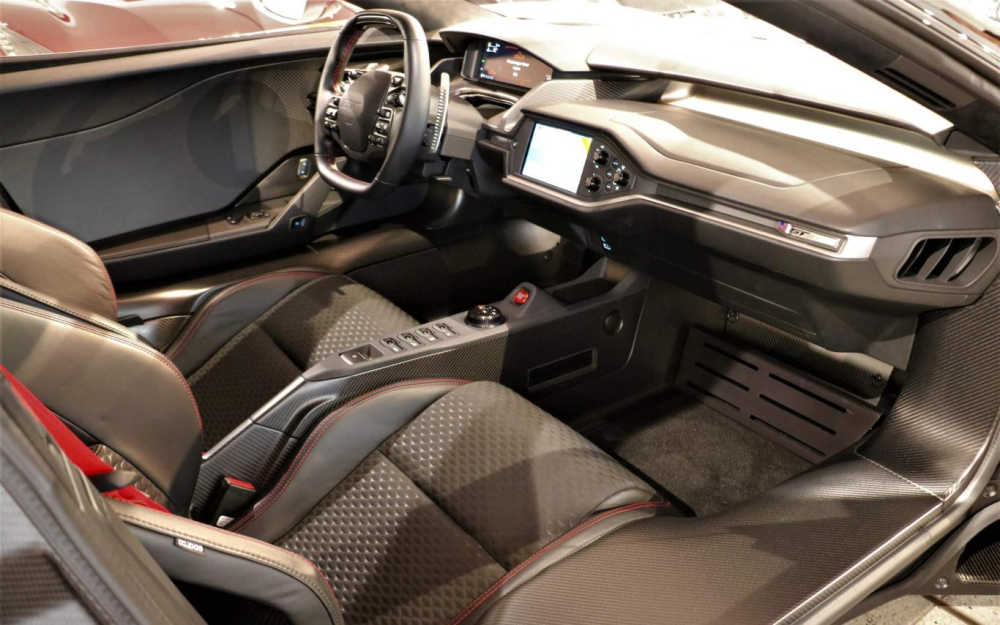 Nội thất siêu xe Ford GT '67 Heritage Edition