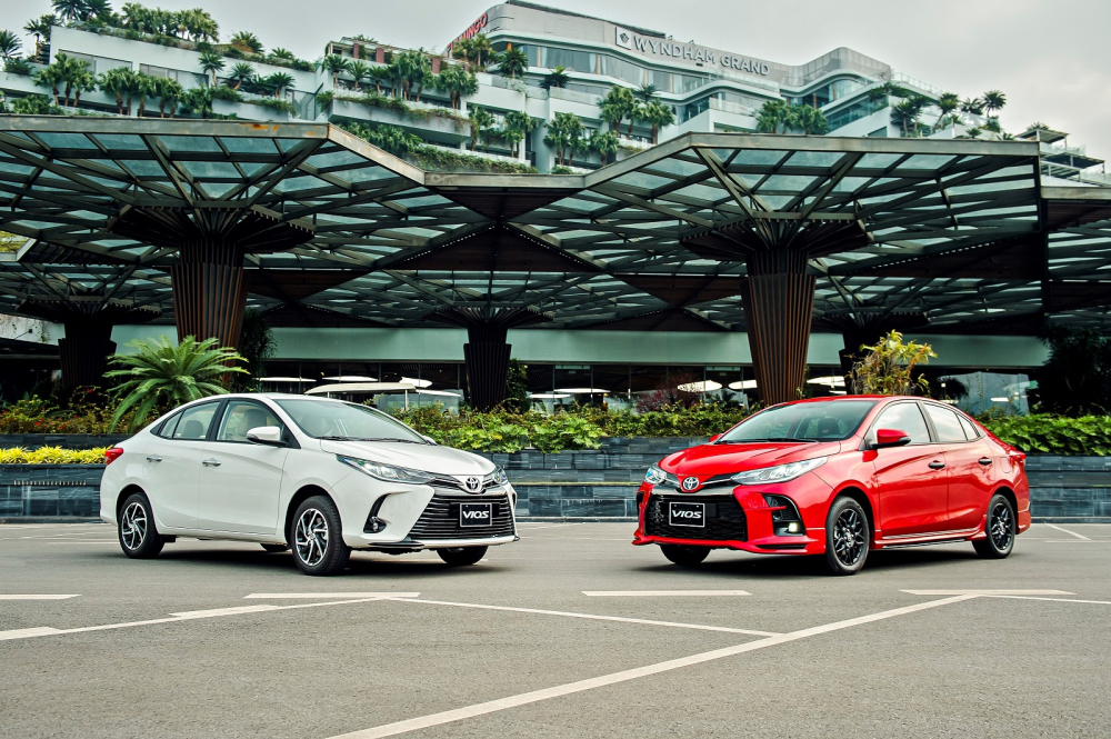 Bốn tháng đầu năm 2021, Toyota Vios luôn bị Hyundai Accent “đè đầu”.