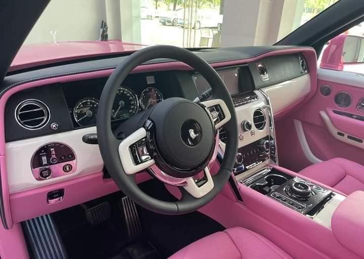 V&ocirc; lăng xe bọc da m&agrave;u đen